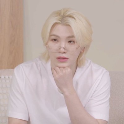 96_houju's profile picture. ph. future chemist 🧪 busy sa acads