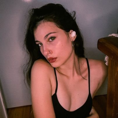 Emi_Domene's profile picture. sad