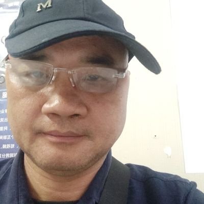 lzhyun320256966's profile picture. 