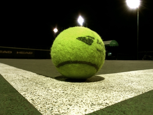 Encuentra gente para jugar,hablar y compartir tus opiniones de Tenis.Gente sana y apasionada del Tenis. Salud y Tenis:-)