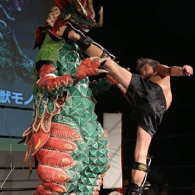 nora_koba's profile picture. 元キックボクサーです。ある時は小林家さとしになったりして…