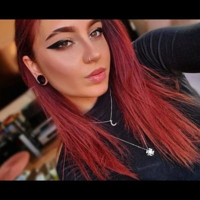 _Moon__Lady_'s profile picture. Nothing to see here