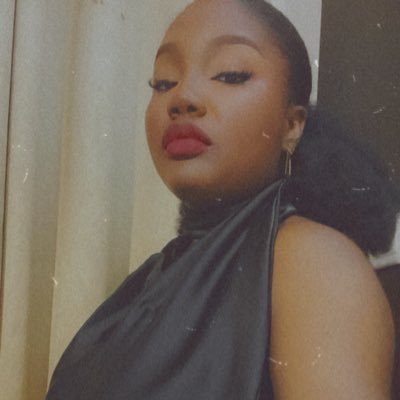 amakaeneje's profile picture. A fluffy puffy cloud of thorns born on a Sunday 😋