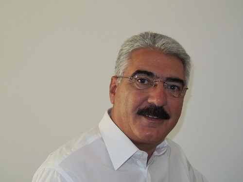 Innovador y realista. Consultor, experto en organización. Comprometido con el medio ambiente, las políticas sociales, la igualdad y el feminismo