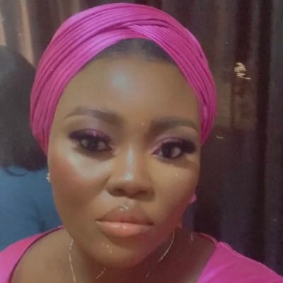 Omotunde__'s profile picture. |Striving Muslimah🧕🏽📿|Microbiolgist | I Sew🧵🪡🧶👗