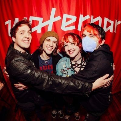 writer 🔸️ dog mom 🔸️ 26 🔸️Parxie🔸️stgc🔸️
next show: Broadside 11/15