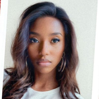 Oma_efeadue's profile picture. | 𝐀𝐁𝐁𝐀'𝐬 𝐝𝐚𝐮𝐠𝐡𝐭𝐞𝐫 | 𝐜𝐨𝐧𝐧𝐨𝐢𝐬𝐬𝐞𝐮𝐫 𝐨𝐟 𝐚𝐥𝐥 𝐭𝐡𝐢𝐧𝐠𝐬 𝐏𝐞𝐚𝐜𝐞𝐟𝐮𝐥.