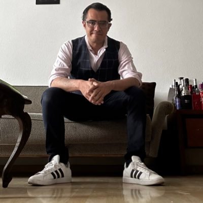 Comunicólogo, periodista, Negocios, TI, amante de los deportes y la musica. Opiniones personales. cuenta alterna: @ElAdrianCampos Contacto adrian@elcampos.tech