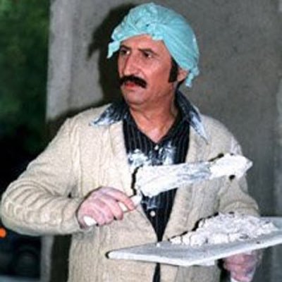 Serenad98514366's profile picture. Aν οι μισοί Έλληνες ξέρανε πως ζουν οι άλλοι μισοί, θα ήταν κι αυτοί απατεώνες.