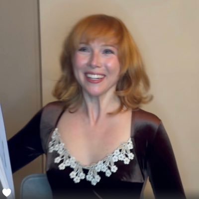 Molly C. Quinn Profile