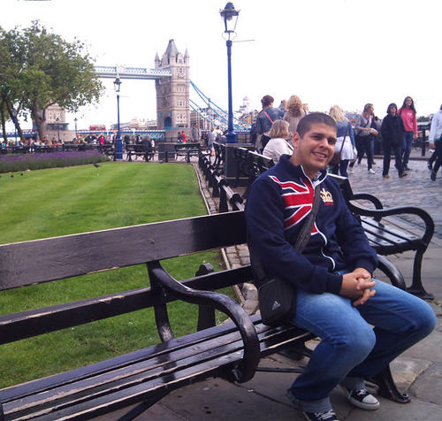 elysrivero's profile picture. 