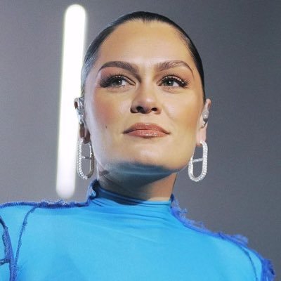 poemkeys's profile picture. • life will be so boring hiding yourself - jessie j |