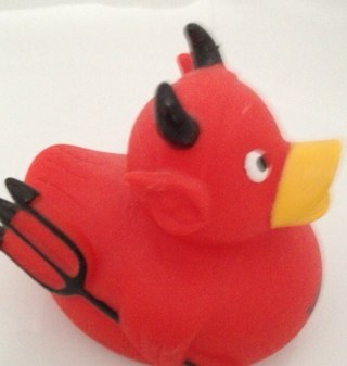 VRelativ's profile picture. Ja nix.