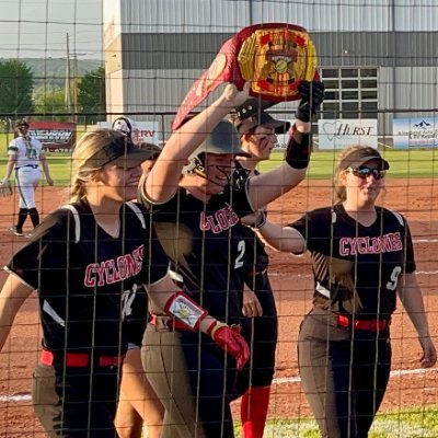 *Russellville High School 2026
*RHS Softball 🥎 
*Savage 18U
*C/3B
 *5'8