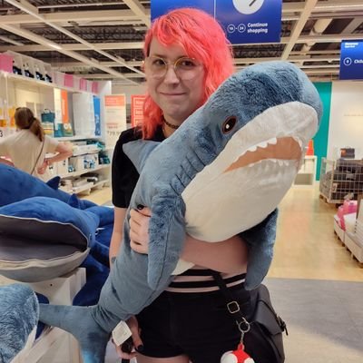 fae_audiomancer's profile picture. 🏳️‍⚧️ it/she/they, 27, musician, catgirl, bi, poly, plural
headmate of @itpuppybrain