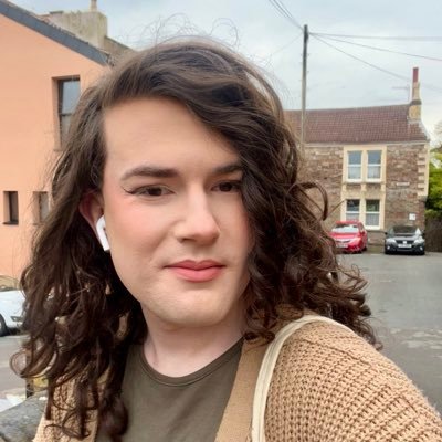 Liberal Democrat 🔶she/they🏳️‍🌈 YL LGBA Rep, YL Policy Committee, Pol & IR Student