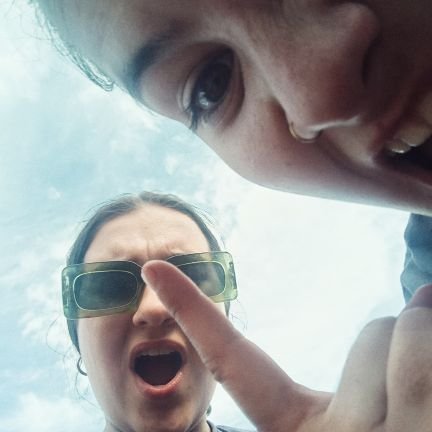 helenatoribiio's profile picture. bú