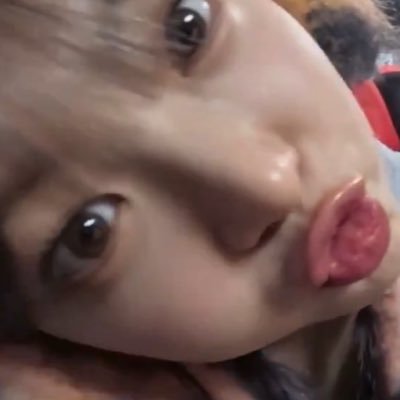 currently 💖 𝐨𝐛𝐬𝐞𝐬𝐬𝐞𝐝 💖 with talented person 🥰🤍