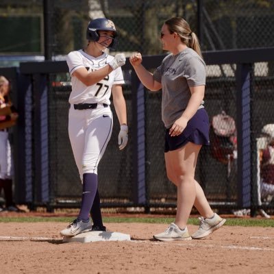 Assistant softball coach @ZipsSB 🦘l 📧 crice@uakron.edu I 🏁❤️Former Akron Racer #21 l University of Toledo softball alum 🚀