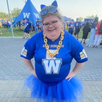 💙Erin 💛 Go Bombers(@craftE2021) 's Twitter Profile Photo