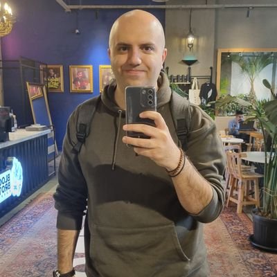 khaledtaha94's profile picture. 🇵🇸🇯🇴
Avid foodblogger & Tech geek 😋👨‍💻