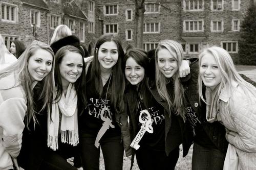 asos6493's profile picture. ⚜