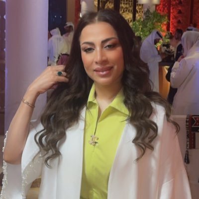 كاتبة سعودية | ممثلة | أخصائية اجتماعية | ماجستير خدمة اجتماعية من Durham University, UK ودبلوم في الاستشارات والدعم النفسي من مدينة الأمير سلطان الطبية