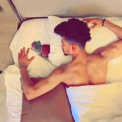 سالب ممحون
عرف بنفسك كامل وارسل صورك غير كذا ما رد
