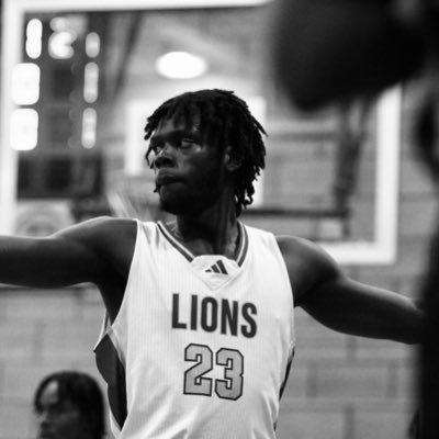 sakerelee's profile picture. 6’5 forward (2025)
