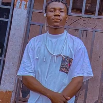 I'm from Eboyin state but I was brought up in Ogun state,so after I finish my primary school in Ogun state I now travel to Benin city and start my music carrier