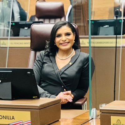 Madre, Mujer en STEM, Diputada de la República 🇨🇷 Partido Liberal Progresista 🧡