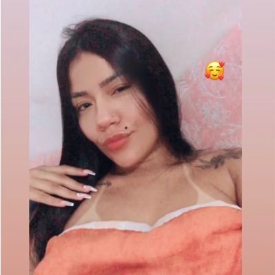 Larissa54121475's profile picture. Conta nova perdi a outra …