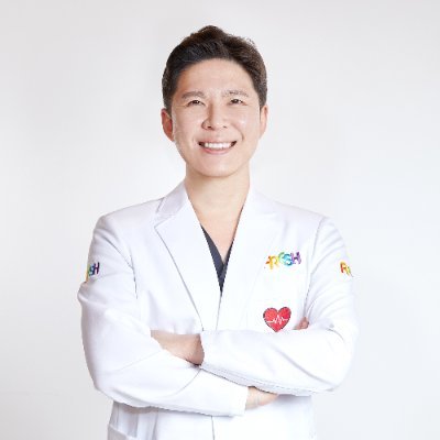 ソウル市シンサに位置している脂肪吸引、移植、脂肪整形専門のフレッシュ整形外科です😘
いつでもお問い合わせください(要予約)ライン@ ID:@lci1567o