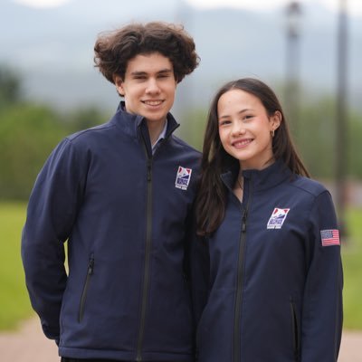 Julia & Blake 🇺🇸 Junior Ice-Dancers circa 2015. #WeGetUp 💃🕺Team USA
