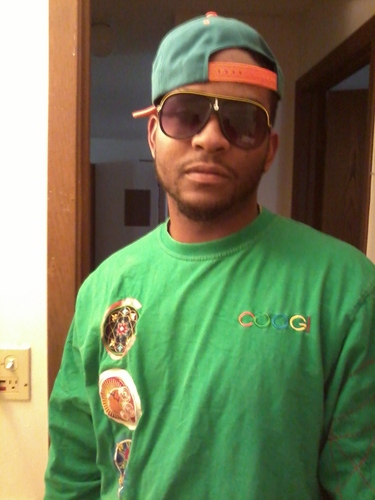 Looking for models, athletes, and music artists..supporting the grind..benmoney5@gmail.com