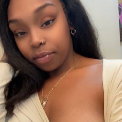 Doing FaceTime and meet up 😘 ask for my menu 😌🥰