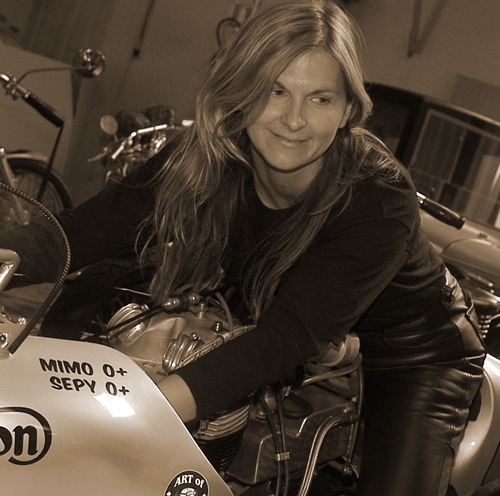 IsabelleMNova's profile picture. Business Maman Motarde, qui a fusionné 20 ans de passion moto et job en 09/2011, en créant http://t.co/Ri2bETho. Autre chose ? Le Japon, de plus en plus présent