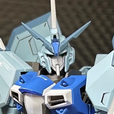 ガンプラ垢 主にガンダム /ガンプラ関係を投稿します。 友達の影響もあり、最近塗装に手を出しました。(エアブラシ)よろしくお願いします。