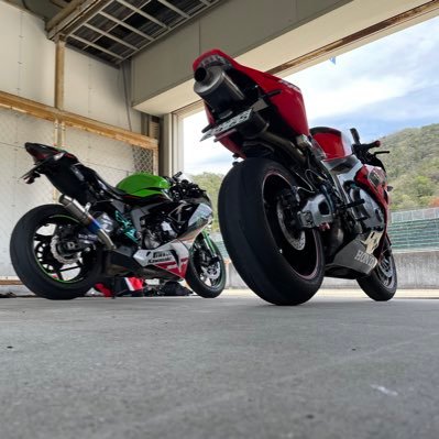 中古の逆車SC57（CBR-1000RR）に乗ってるおじさんリターンライダーです。 基本平日が休みです。無言フォロー失礼します。 #センダボ#SC57 12月、1月、2月、3月は冬眠