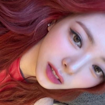 YaelsofiaStein1's profile picture. born to be (final ver.)