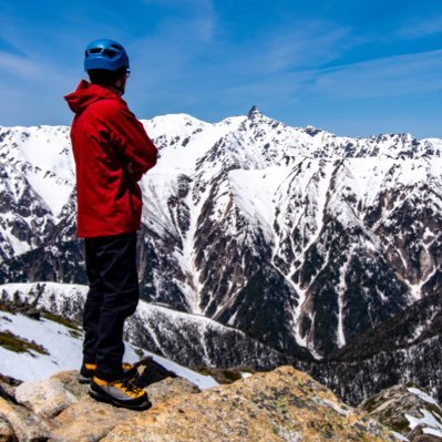 登山(関東甲信越あたりで)/カメラ(メイン機:PENTAX KP、主に風景写真)/ギター(主にロック)/ゲーム(主にPS5) || プロフ写真は2024年4月に撮影した常念岳山頂で槍ヶ岳を見ながらの1枚。