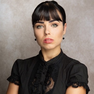 Lara_Sas96's profile picture. pretending to be someone else for a living 🎞️