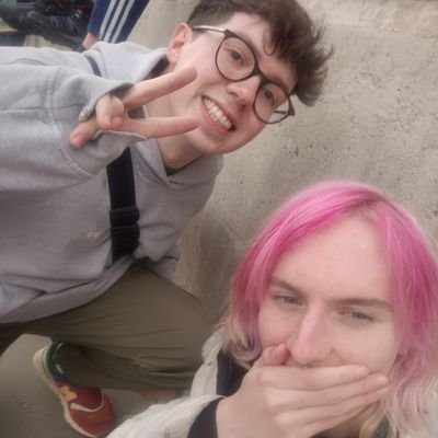 just a silly girlie obsessed with silly things, she/her, 18, 7 months on estrogen