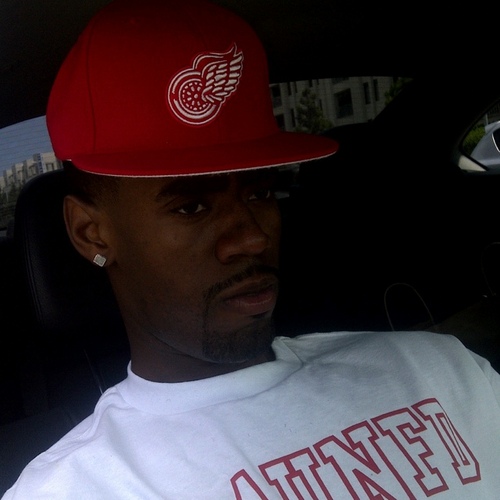 bottomsone's profile picture. 