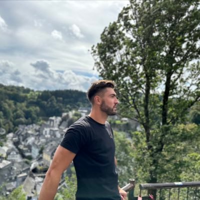 26yo crypto analyst | 5+ yrs in $BTC mining & $ETH treasuries | Sharing $SOL GME memecoin gems & trends for alternative wealth | NFA #Crypto