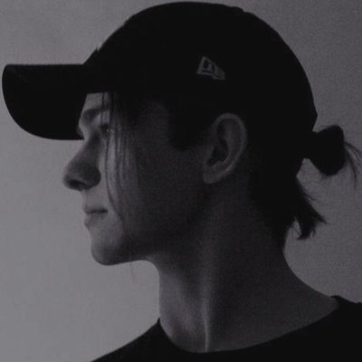 Hello I'm yaswede. Vice-World Loopstation Champion and 2x Belgian Beatbox Championship Loopstation winner.
And I do cool youtube videos
