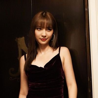 ㅤ
✧ 𝐑𝐏 ╱ 𝐉𝐚𝐧𝐡𝐚𝐞 𝐏𝐥𝐨𝐲𝐬𝐡𝐨𝐦𝐩𝐨𝐨、An enchanting petite girl, one of the members of the girl group called Sizzy、was born in 𝟏𝟗𝟗𝟓。♡ˎˊ˗ㅤ