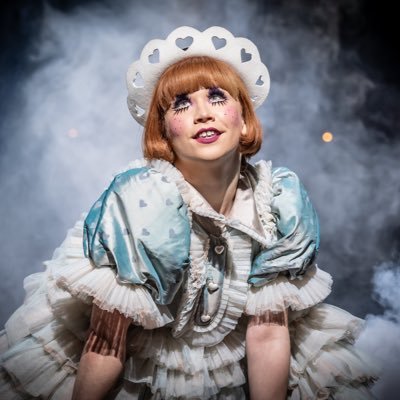 Pretender, queer, vegan, ally. | Rep’d by @bwmgt | she/her Alt. Sally Bowles @kitkatclubLDN
