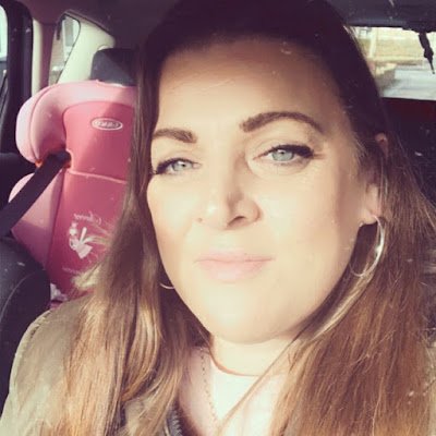 LisaHubble83478's profile picture. 