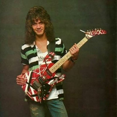 theyreback12's profile picture. 